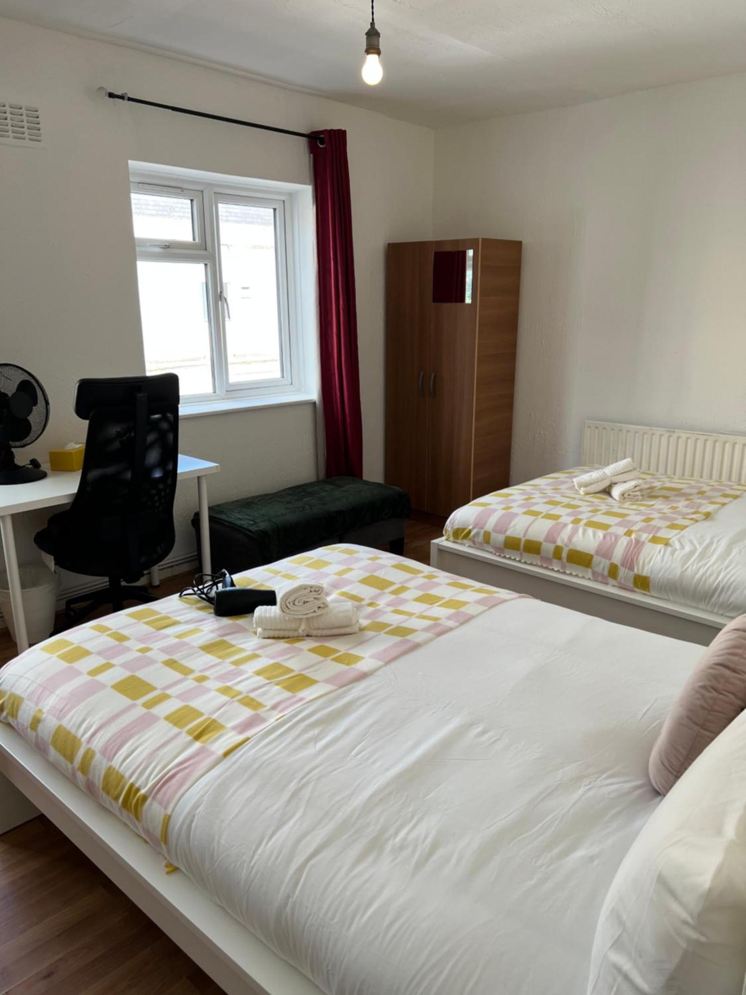 Lovely Rooms In Camden Town-Central Лондон Екстериор снимка
