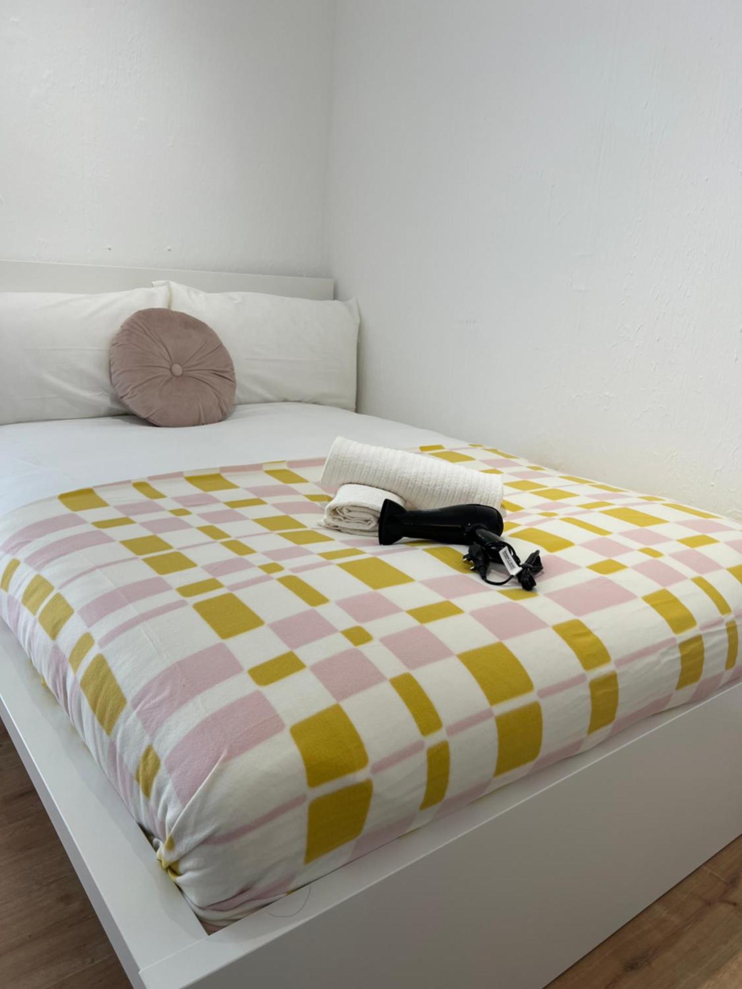 Lovely Rooms In Camden Town-Central Лондон Екстериор снимка