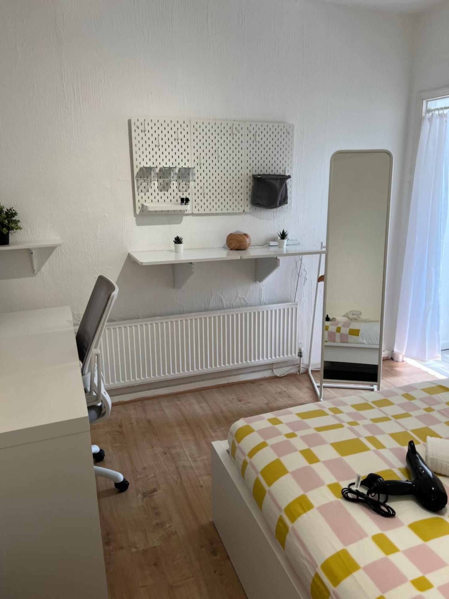 Lovely Rooms In Camden Town-Central Лондон Екстериор снимка
