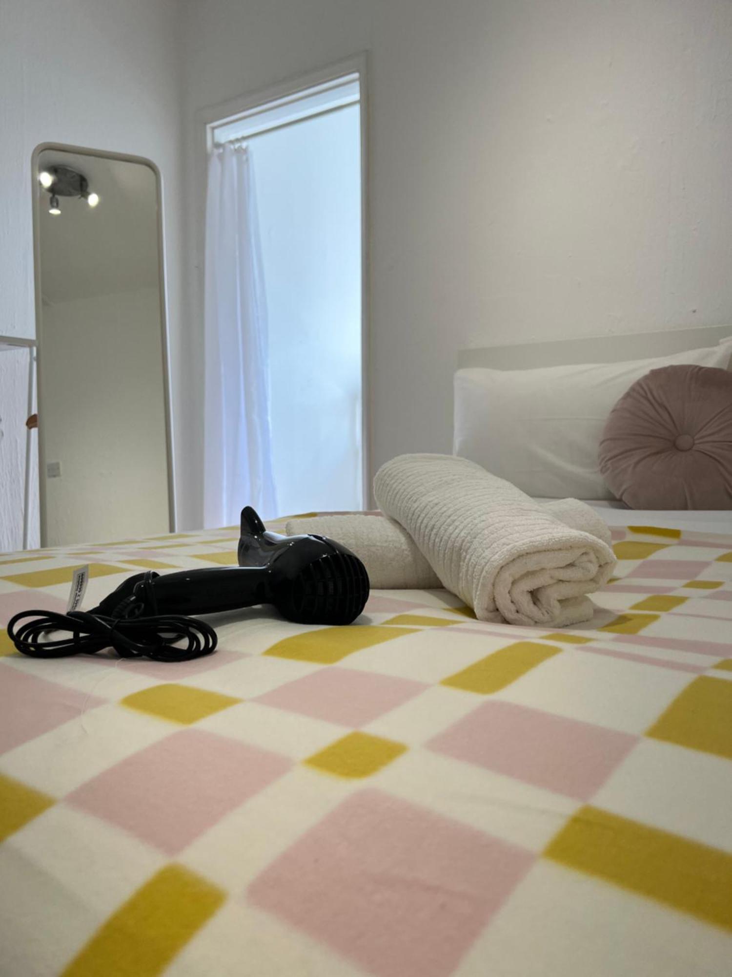 Lovely Rooms In Camden Town-Central Лондон Екстериор снимка