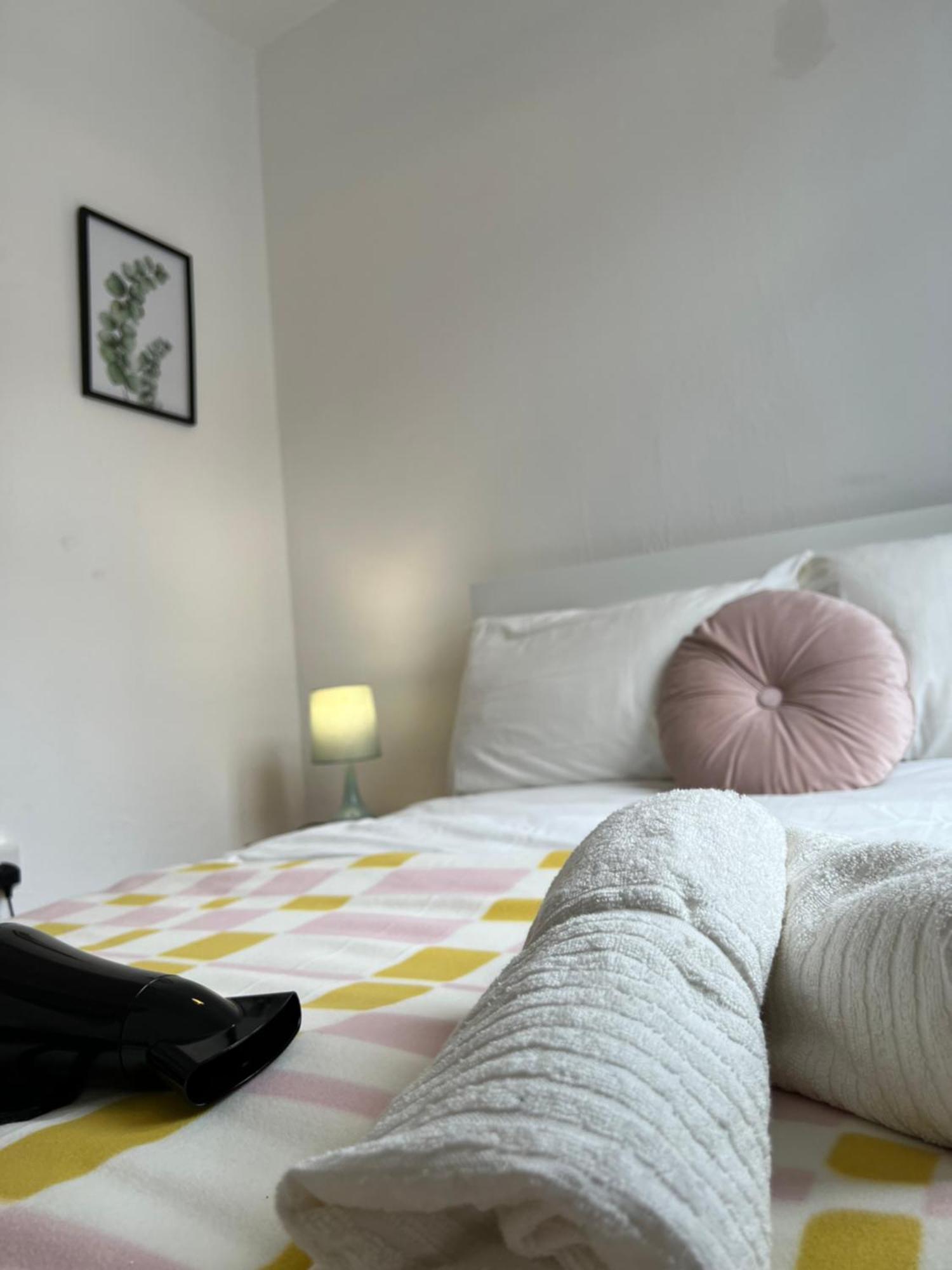 Lovely Rooms In Camden Town-Central Лондон Екстериор снимка